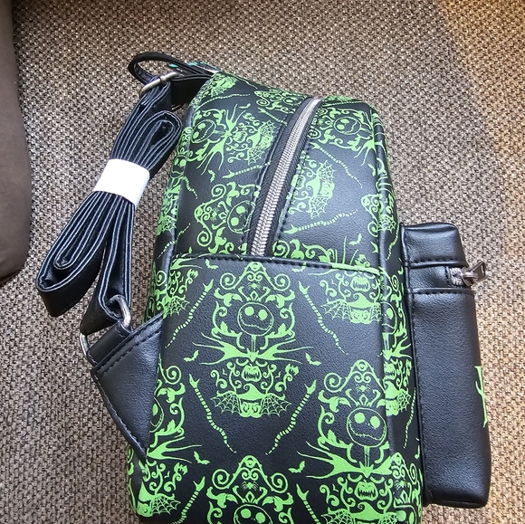 NWT. Loungefly NBC backpack. - Picture 5 of 8